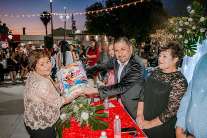 Bodas Comunitarias del sistema DIF Municipal en Francisco I. Madero.