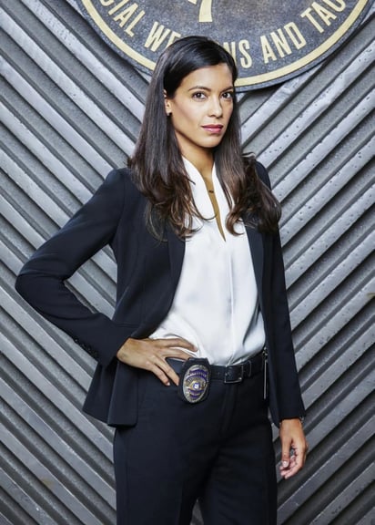 Stephanie Sigman en SWAT (CORTESÍA)