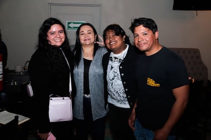 Maris Acosta, Taly Soto, Grace Kuul y Chihas.