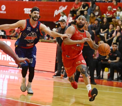 La quinteta lagunera cometió demasiados errores anoche en el Auditoro ante los Mineros de Parral, en lo que fue su penúltima presentación en casa, pero ganaron para asegurar su boleto a playoffs.