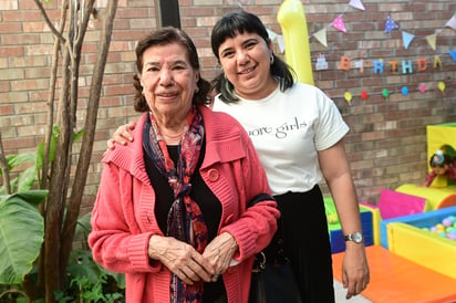 Javier Nava, Mary Gaby Pérez y Bernie (EL SIGLO DE TORREÓN / ENRIQUE TERRAZAS)
