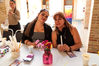 Cristina Esparza y Ashley Escobedo (EL SIGLO DE TORREÓN / ENRIQUE CASTRUITA)
