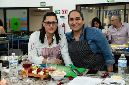 Julie Cazares y Niskra Marrufo