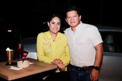 Maricela Hernández y Esteban Rosales.