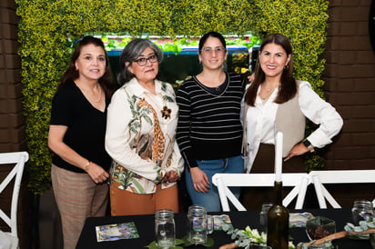 Iliana Villanueva, Isa Castañeda, Eunice Márquez y Graciela Alonso (EL SIGLO DE TORREÓN / ENRIQUE CASTRUITA)
