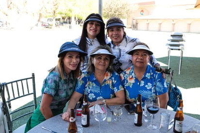 Azucena, Claudia, Tisha, Gloria y Diana (EL SIGLO DE TORREÓN / ENRIQUE CASTRUITA)
