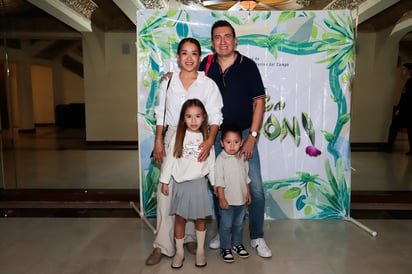 Familia Salas Chávarria.