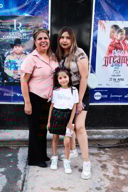 Guadalupe, Aislinn y Nayeli.