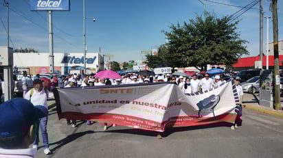 Marcha SNTE en Gómez Palacio (EL SIGLO)