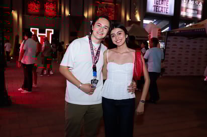Axel Hernández y Mía Tapia.