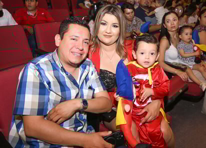 Gregorio Zúñiga, Estefanía y Alexander.
