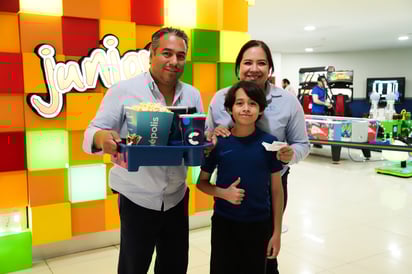 Patricia Ramírez, Christian Padilla y Sebastián Padilla.
