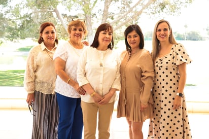 Mayela Garza, Nora Ochoa, Adoración Sandoval, Martha Monárrez y Ale Sepúlveda.