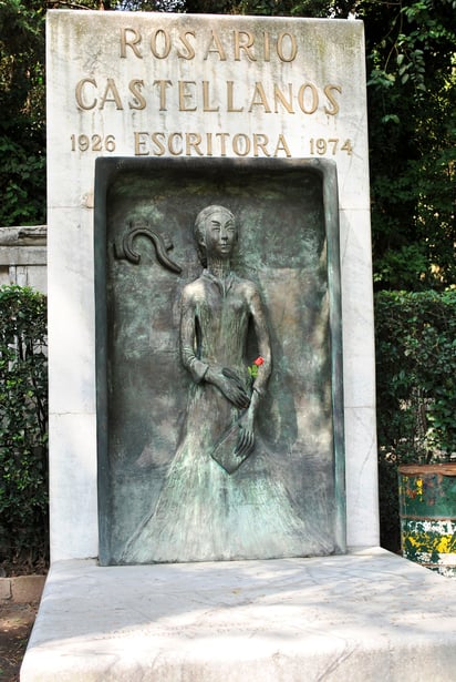 Tumba de Rosario Castellanos en el Panteón de Dolores en Ciudad de México. Foto: Wikimedia/ Thelmadatter