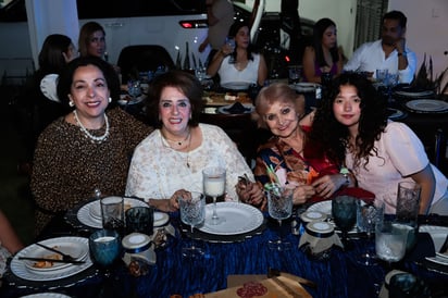 Yolanda Sifuentes Salas, Rosina Baranda y Leticia Vázquez.
