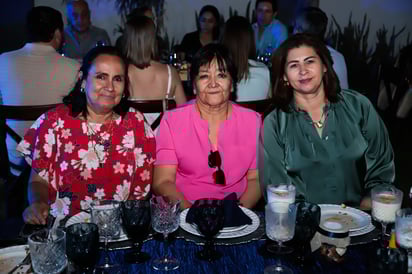 Vero Rodríguez, Lolita Calderón y Lulú Cardona.