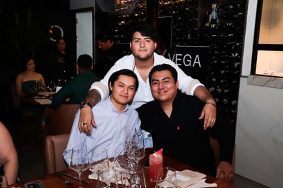 José María Casas, Ariel Ramírez y Manuel Isidro.