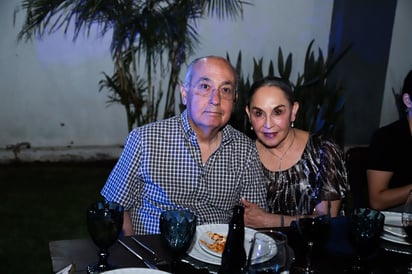 Rogelio y Lupita Barrios.