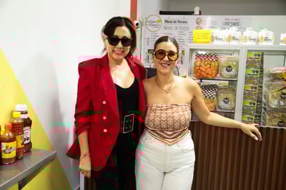Betty Martínez y Gynna Acosta.

