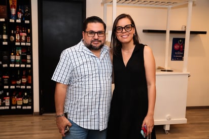 Antonio García y Nayeli García.