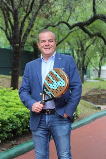 El yucateco Jorge Mañé Rendón fue nombrado primer presidente en la historia de Pádel América, decidido a impulsar a los menores. (Especial)