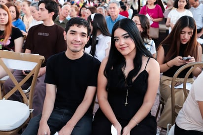 Roberto Soto y Daniela Favela.