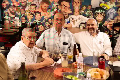 Horacio Aranda, Carlos Villalobos y Paco Dávila. 