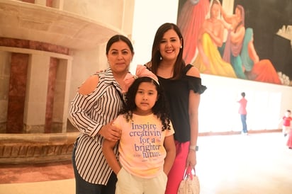 Nancy Cuéllar, Brenda Herrera y Amelie.