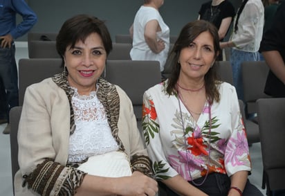 Arcelia Ayup y Maye Flores.