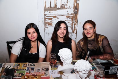 Ana, Flor y Andrea.