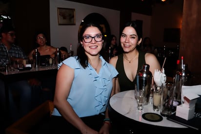 Michelle y Valeria.