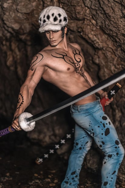 Trafalgar Law (One Piece) (REDES SOCIALES)