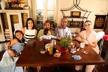 Fer, Carla, Rosa, Ilse, Carlos y Cecilia.