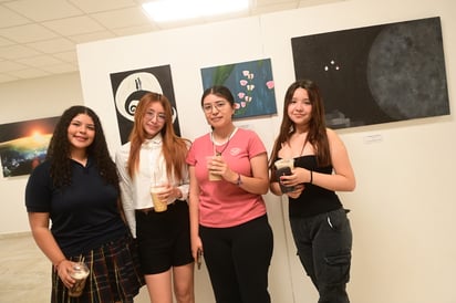 Jimena Cossio, Ivanna Guerrero, Itzik Guerrero e Ianine Guerrero.