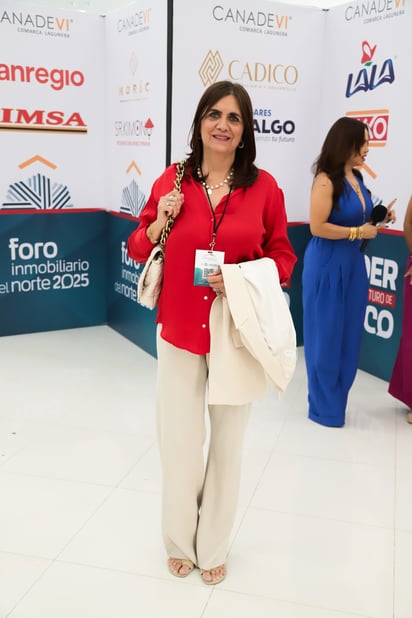 Elena de la Mora.