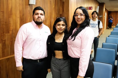 Jesús de León, Keith Chávarria y Vanessa Félix Alba.