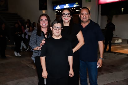 Coquis, Adriana, Jaime y Sergio.