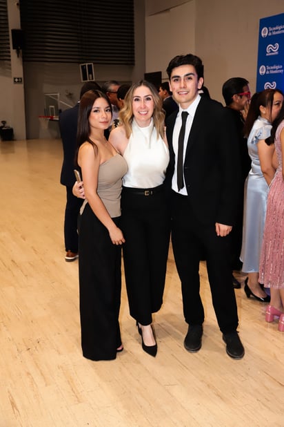 Daniela Padilla, Gaby Félix y Diego Félix.