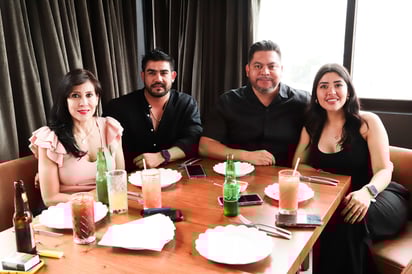 Brenda, Sergio, Lalo y Rebeca.