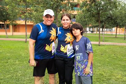 Óscar, Santiago y Cristina.