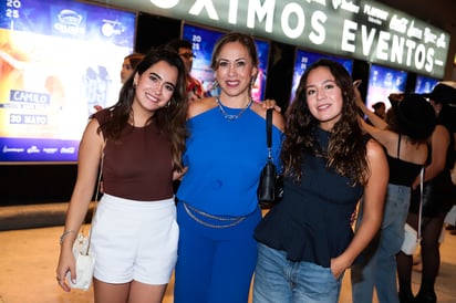 Luisa Ebrard, Norma Fajer y Paulina Ebrard.