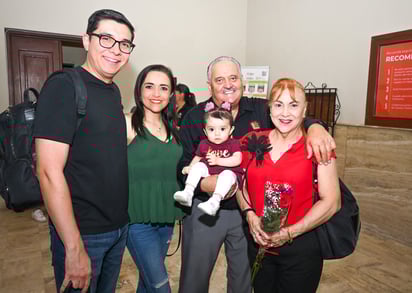 José Miguel, Sandra, Andrea, Guillermo y Tita.