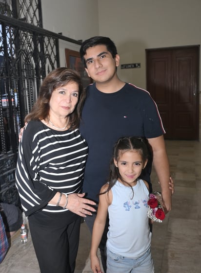 Susana, Ángel y Constanza.