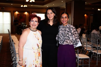 Ivonne Escalera, Vanessa Vega e Ilse Cisneros.