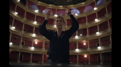 Protagonista. Johanna Murillo interpreta a María Valenzuela, la directora titular de la Orquesta de Guadalajara.
