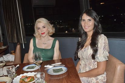 Maura Muñoz y Tatiana García.