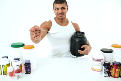 Actualmente existe todo un mercado de productos para acelerar y aumentar los resultados de hacer ejercicio. Foto: Freepik