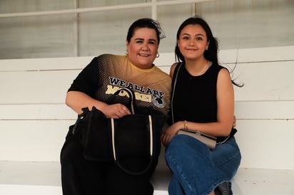 Karla López y Caro Martínez.