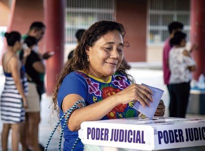 México hizo historia este primero de junio al llevarse a cabo sus primeras elecciones judiciales. Foto: EFE/ Luis Villalobos
