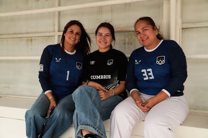 Selina, Julia y Lety.